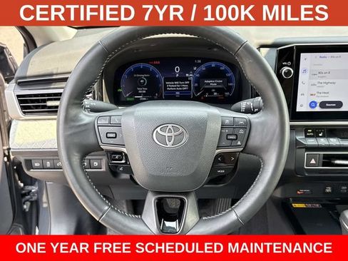 Used 2025 Toyota Camry XLE FWD image 18