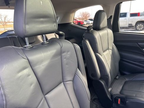 Used 2021 Subaru Ascent Limited w/ Technology Package image 27