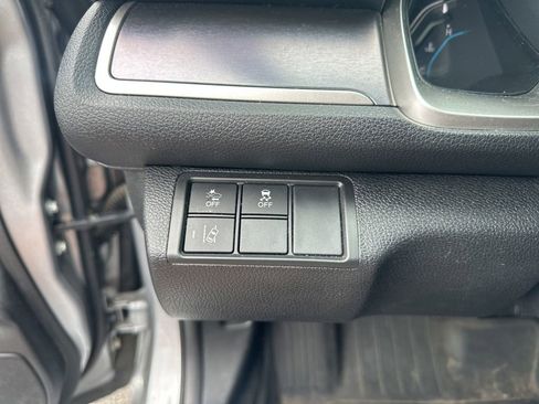 Used 2016 Honda Civic Touring image 19