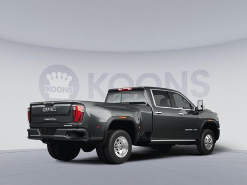 Used 2024 GMC Sierra 3500 Denali Ultimate image 4