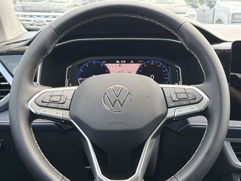 New 2026 Volkswagen Taos SEL AWD/4WD image 13