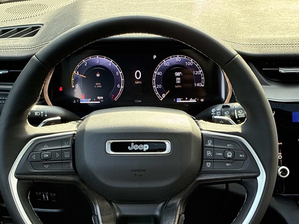 New 2026 Jeep Grand Cherokee Altitude AWD/4WD image 9