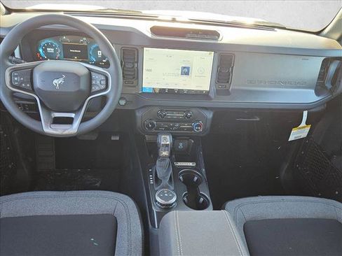 New 2025 Ford Bronco Base image 14