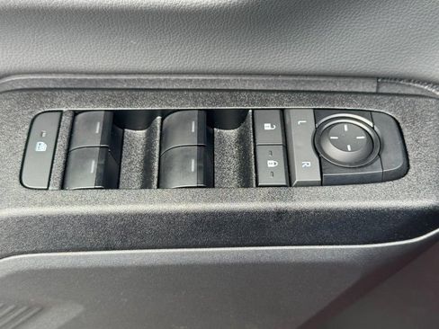 Used 2026 Toyota RAV4 XLE Premium AWD/4WD image 22