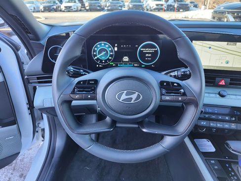 New 2026 Hyundai Elantra Limited FWD image 28