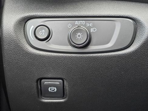 Used 2020 Chevrolet Blazer LT w/ Sound & Technology Package image 34