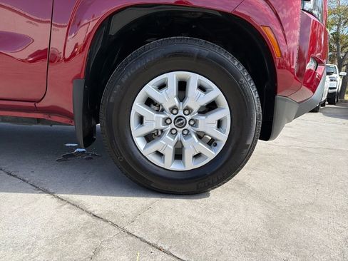 Used 2024 Nissan Frontier SV w/ SV Convenience Package image 11