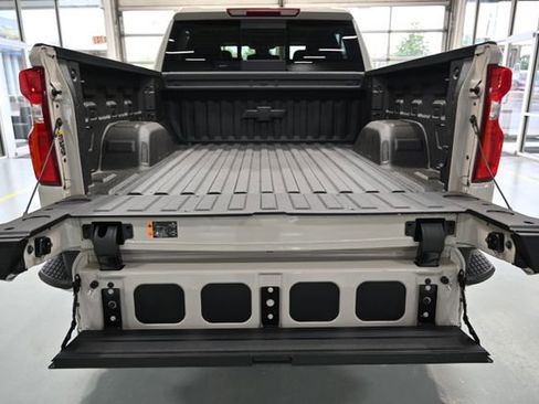 New 2026 Chevrolet Silverado 1500 RST w/ RST All Star Premium Package AWD/4WD image 9