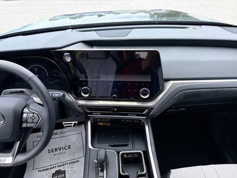 New 2026 Lexus TX 500h AWD image 20