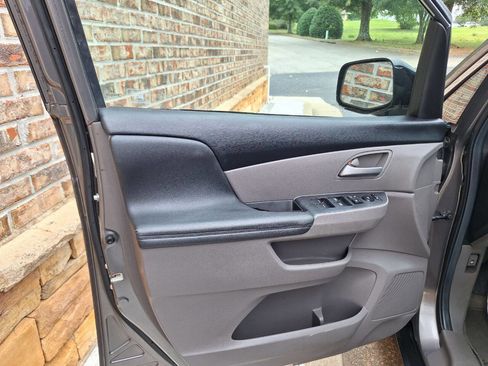 Used 2011 Honda Odyssey EX-L image 26