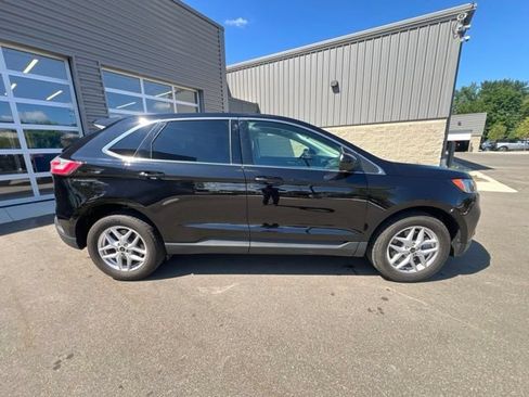 Used 2024 Ford Edge SEL w/ Convenience Package AWD/4WD image 4