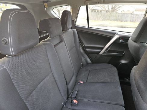 Used 2016 Toyota RAV4 XLE image 14