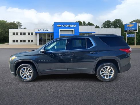Used 2020 Chevrolet Traverse LT w/ Driver Confidence II Package image 6