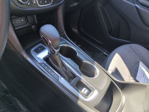 Used 2024 Chevrolet Equinox LT AWD/4WD image 23