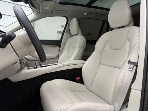 Certified 2024 Volvo XC90 T8 Plus w/ Protection Package Premier AWD/4WD image 14