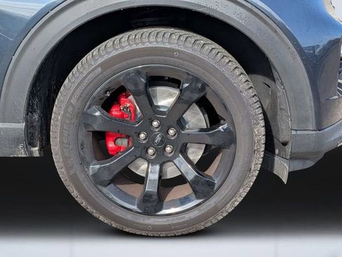 Used 2022 Ford Explorer ST w/ ST High-Performance Pack image 10