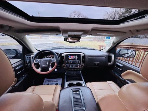 Used 2017 GMC Sierra 1500 Denali w/ Denali Ultimate Package image 16