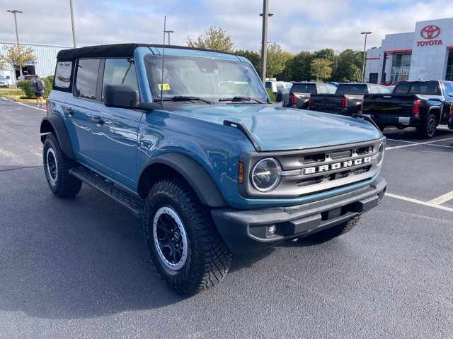 Used 2023 Ford Bronco Big Bend w/ Sasquatch Package AWD/4WD image 12