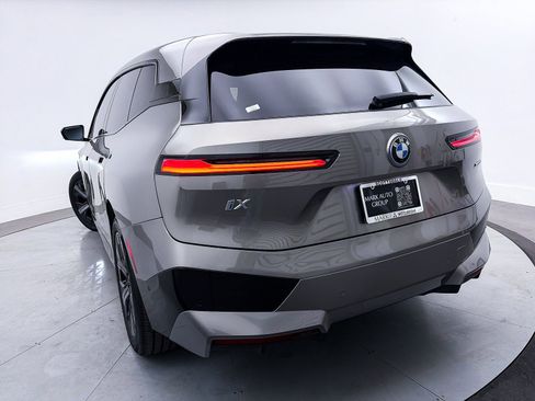 Used 2023 BMW iX xDrive50 w/ Sport Package image 4