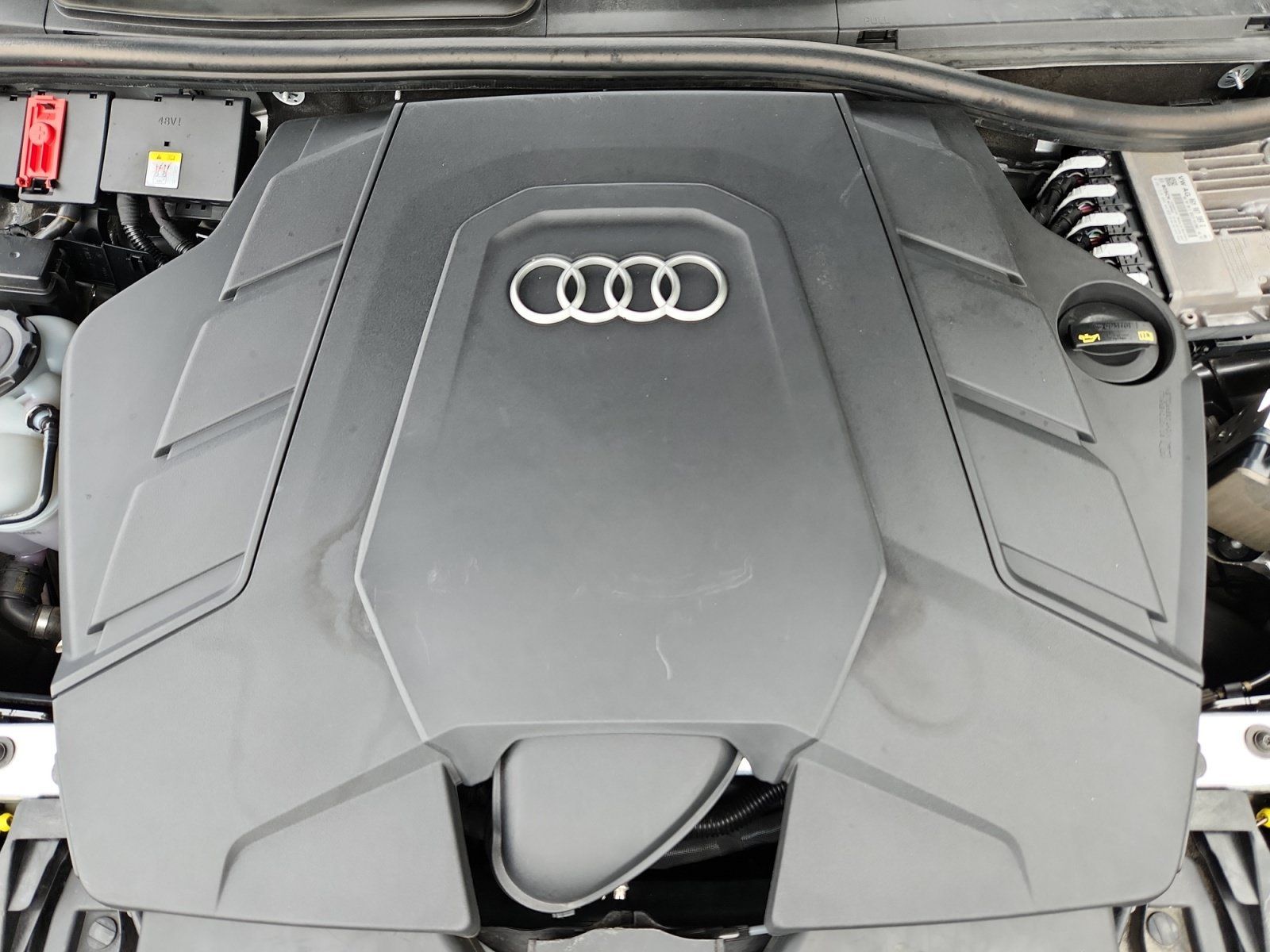 Used 2019 Audi Q8 Prestige AWD/4WD image 21