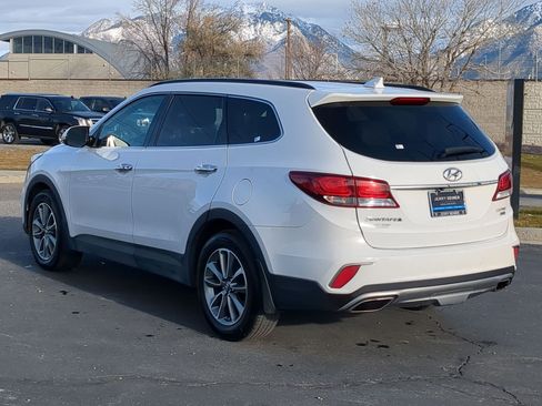 Used 2017 Hyundai Santa Fe Limited image 3