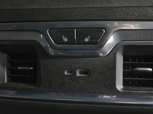 Used 2025 GMC Sierra 2500 Denali w/ Denali Reserve Package image 12