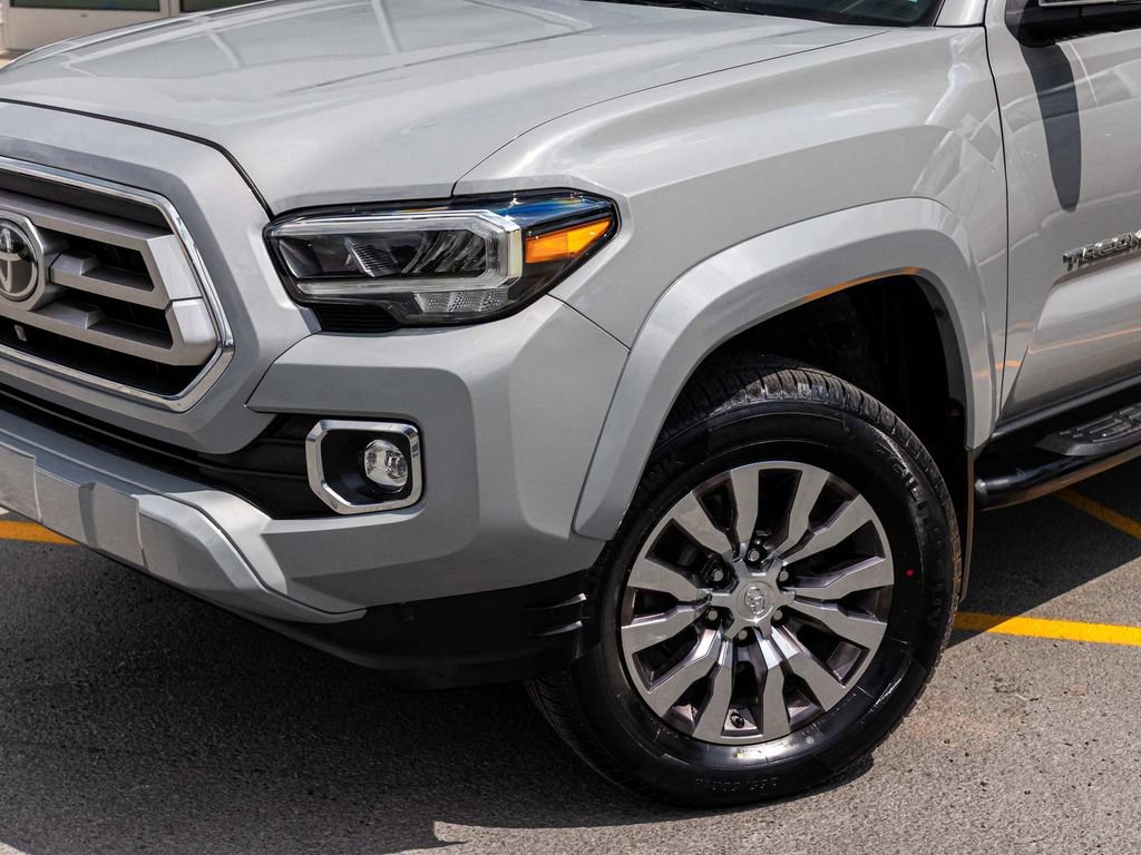 Used 2020 Toyota Tacoma Limited AWD/4WD image 45