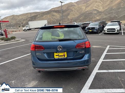 Used 2017 Volkswagen Golf Alltrack image 10