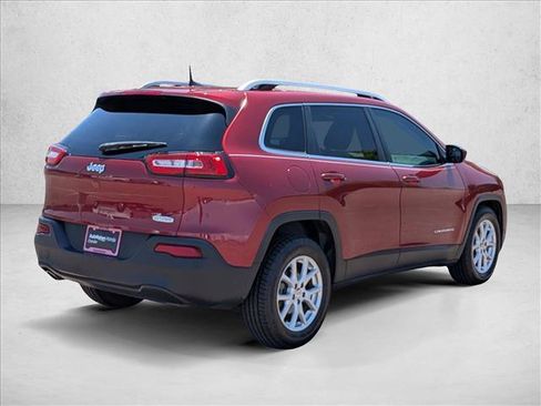 Used 2017 Jeep Cherokee Latitude w/ Comfort/Convenience Group FWD image 5
