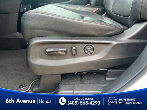 Used 2025 Honda Odyssey Sport-L image 32