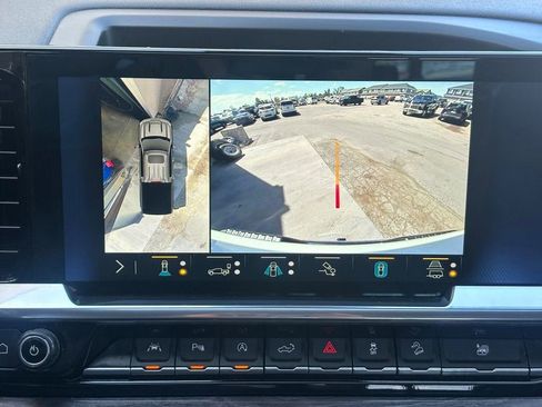 Used 2023 Chevrolet Silverado 1500 LTZ w/ LTZ Premium Package AWD/4WD image 18