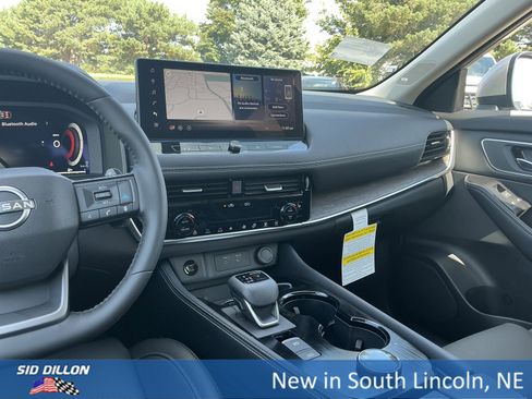 New 2026 Nissan Rogue Platinum w/ Platinum Premium Package image 7