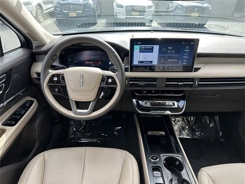 Certified 2023 Lincoln Corsair AWD w/ Equipment Group 101A image 13