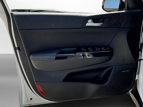 Used 2021 Kia Sportage EX w/ EX Technology Package image 25