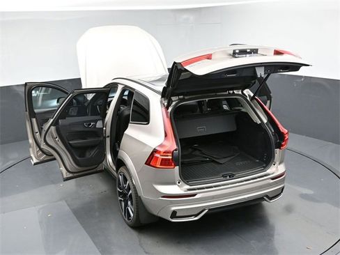 Used 2024 Volvo XC60 B5 Ultimate w/ Protection Package Premier image 51