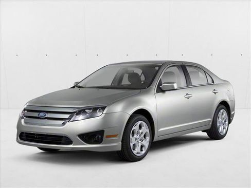 Used 2010 Ford Fusion SE FWD image 1