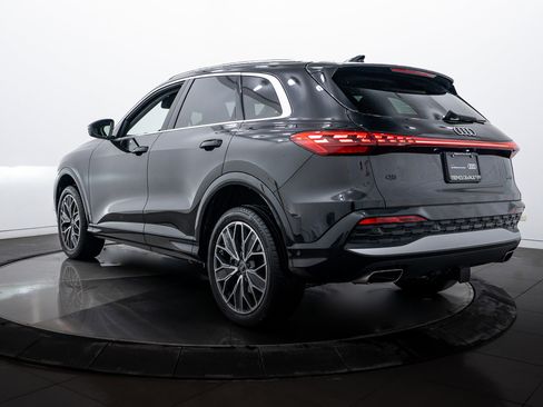 Certified 2025 Audi Q5 Premium Plus w/ Premium Plus image 5