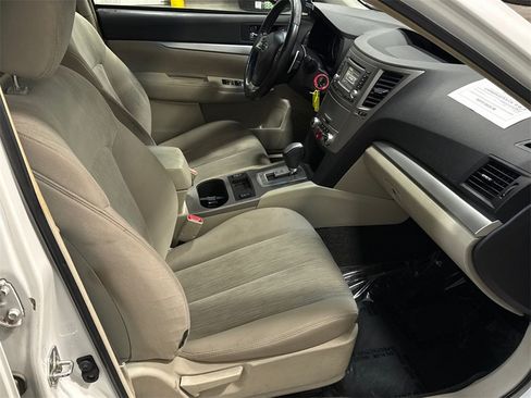 Used 2014 Subaru Legacy 2.5i Premium image 15