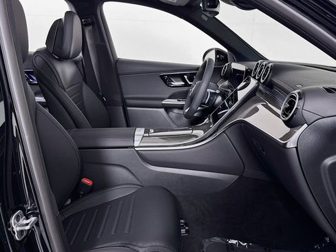 New 2026 Mercedes-Benz GLC 300 image 6
