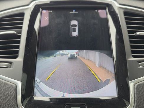 Used 2023 Volvo XC90 B5 Core AWD/4WD image 18