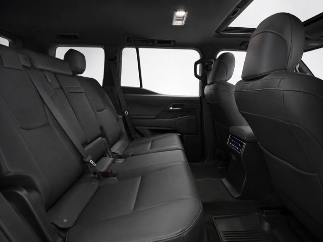 Used 2024 Lexus GX 550 w/ Accessory Package (Z1) AWD/4WD image 22