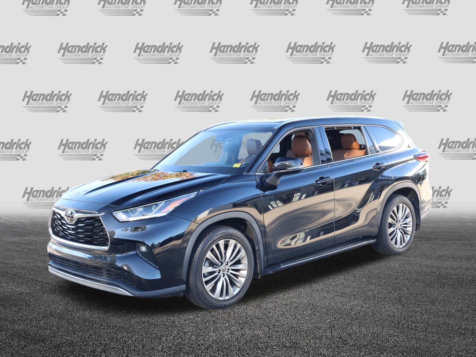 Used 2021 Toyota Highlander Platinum AWD/4WD image 5