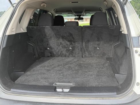 Used 2021 Nissan Rogue SV FWD image 38