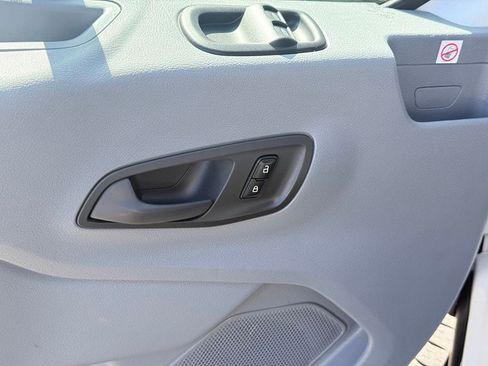 Used 2019 Ford Transit 150 XL RWD image 22