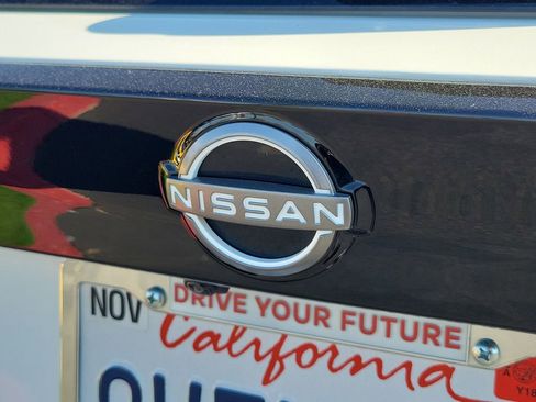 Used 2025 Nissan Kicks SV image 23