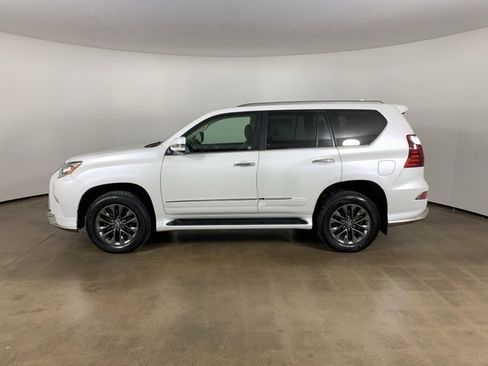 Used 2019 Lexus GX 460 image 18