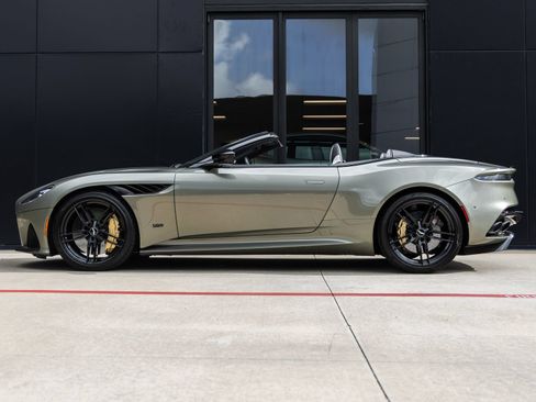 Used 2023 Aston Martin DBS Superleggera Volante RWD image 10