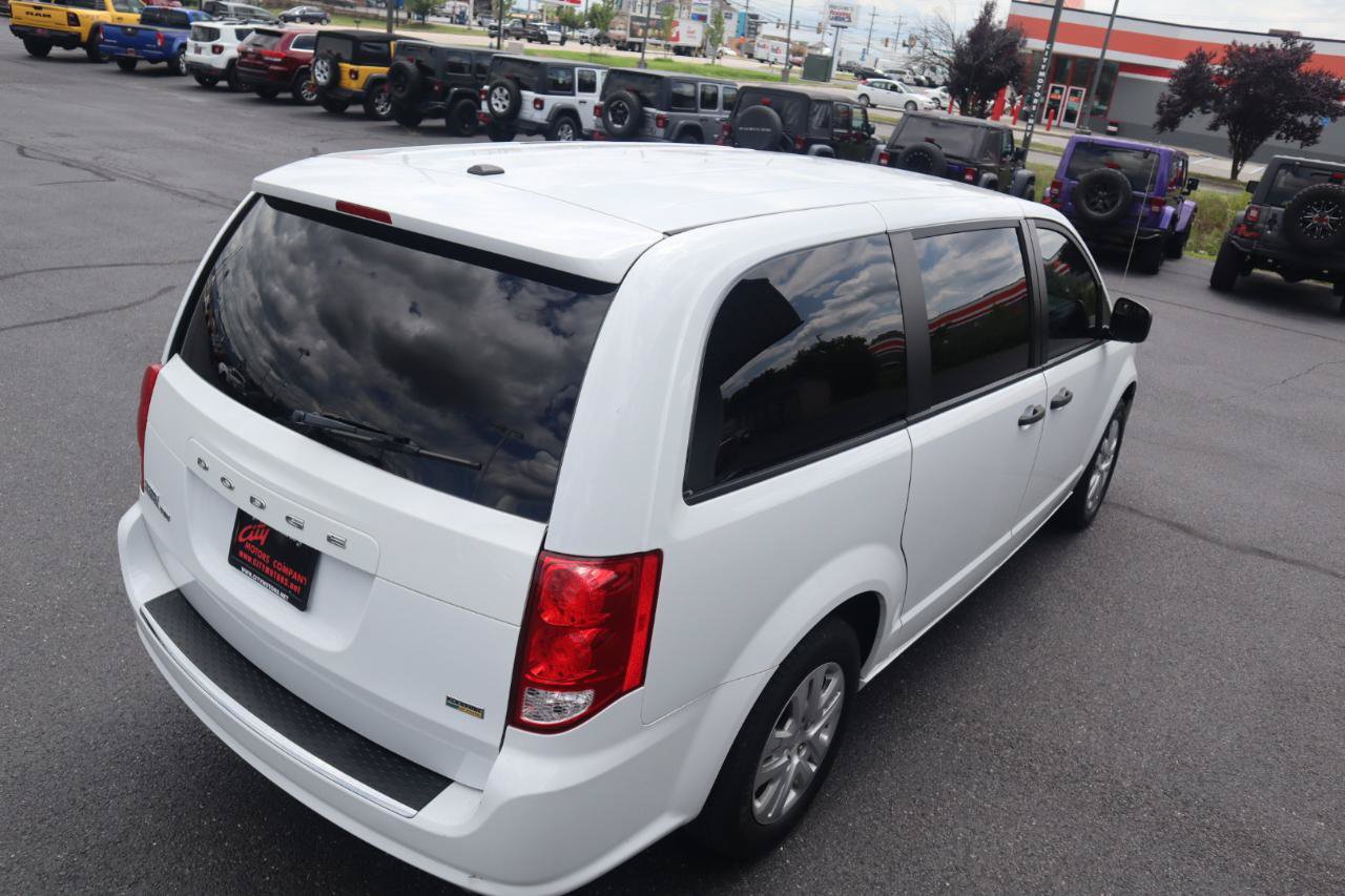 Used 2019 Dodge Grand Caravan SE w/ UConnect Hands-Free Group FWD image 24