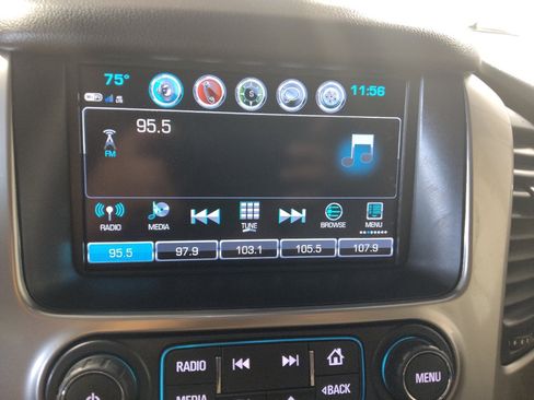 Used 2019 Chevrolet Suburban Premier AWD/4WD image 25