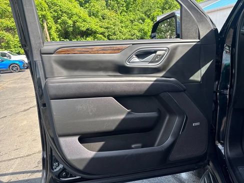 Used 2024 Chevrolet Suburban Premier AWD/4WD image 13